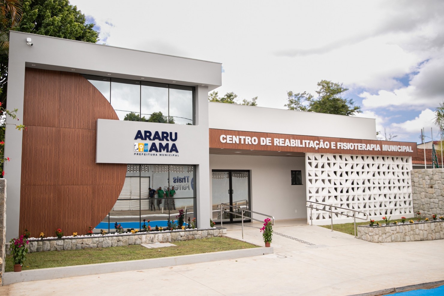 693463199cce9zfggg_larg