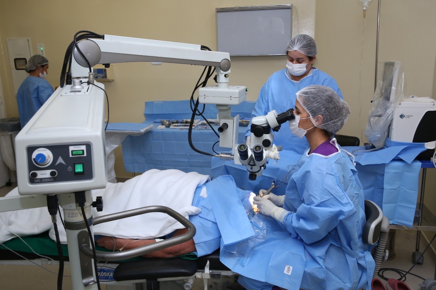 695beee25d487gxzo7_larg